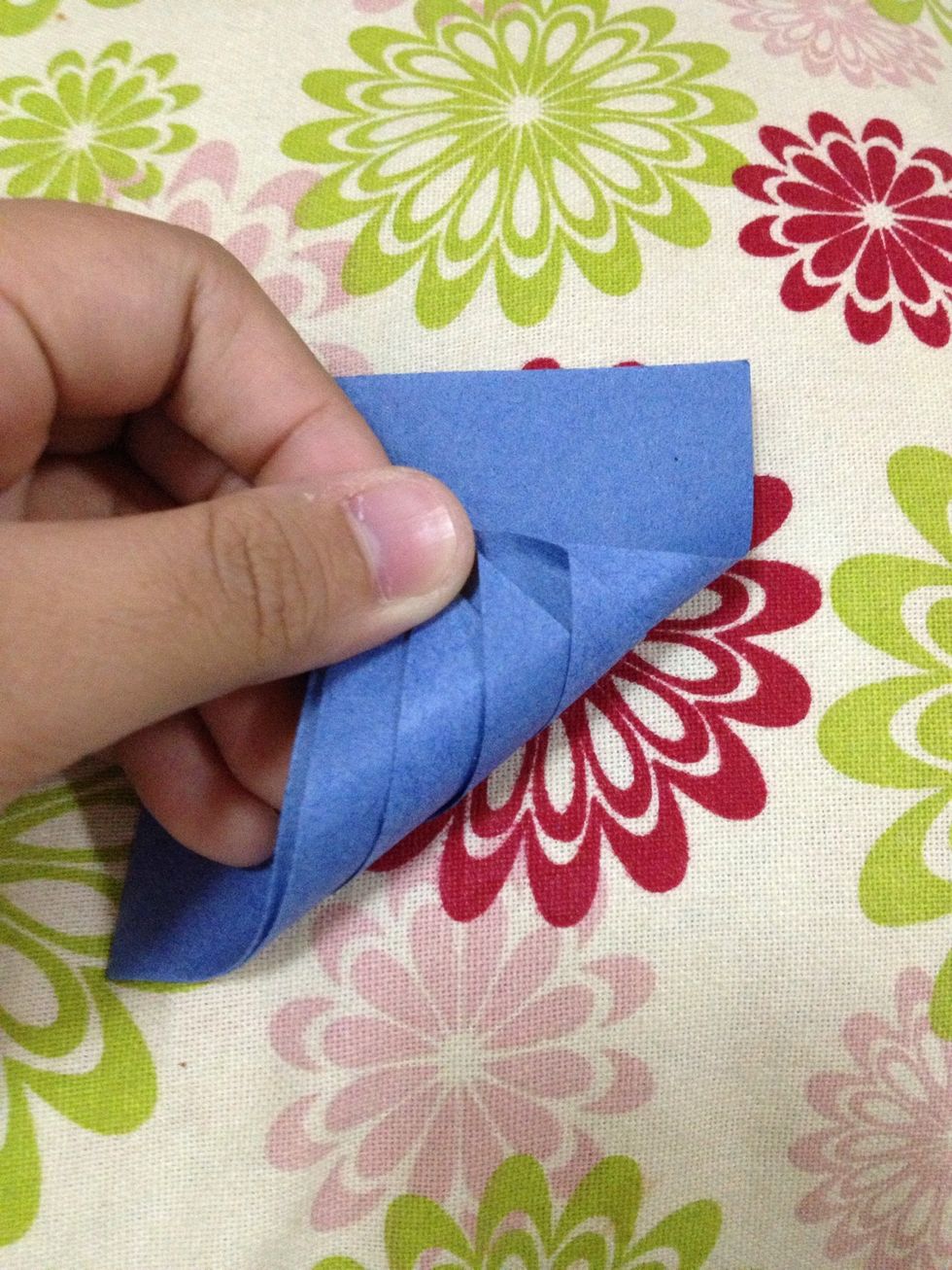Fold this part to the center.