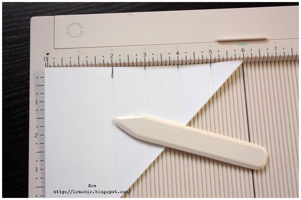 folded blank score at 2 , 3 , 4, 5 inches and preferably from both sides. \u00a0For clarity, I will duplicate all the folds on white paper