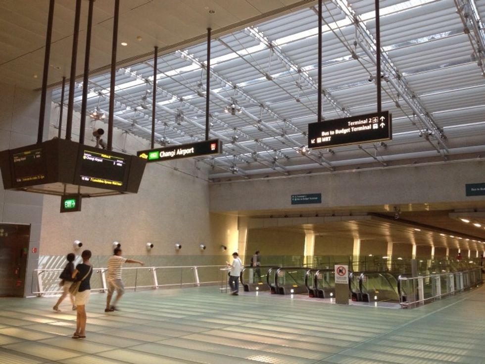 Follow the MRT direction to go down to the platform