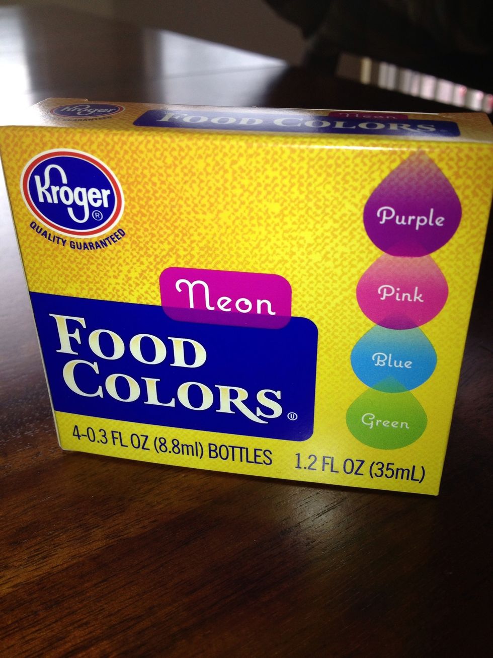 For 1.5 liters I used 10 drops of food coloring.