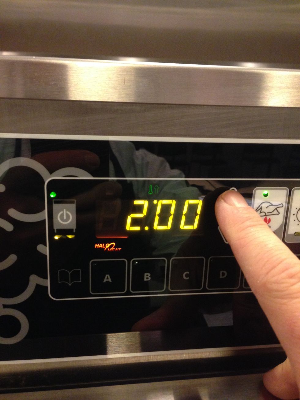 For 9-18 chickens Set the cooking time to 1hr 20 min. by pressing the timer button (the one with the clock on it) and adjusting with the up and down arrows. For 27 chickens, 2 hrs.