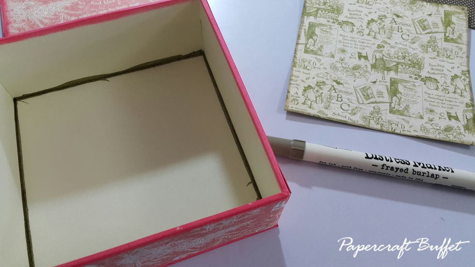 For a better and complete look, color the inside edges with coordinate Distress Marker.