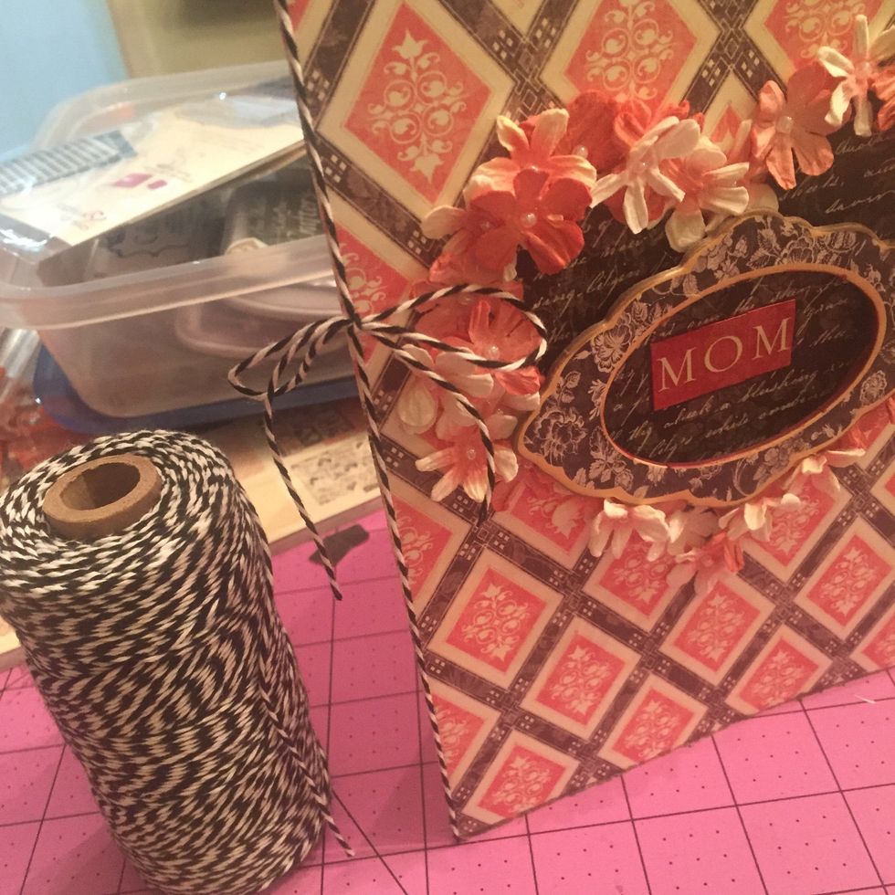 For a little extra, I added a black and white Twine from the Twinery