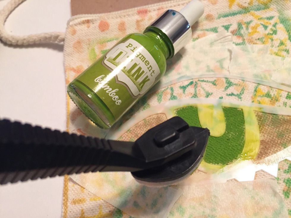 for a little shimmer, use stylus & tip to apply Bamboo Izink to iris.