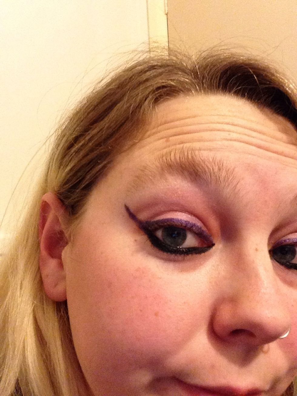 For a super bold evening look go for a line under the eyes too, this particular liner is very bold and thick and very moist so only use this one if you want your eyes to really stand out.