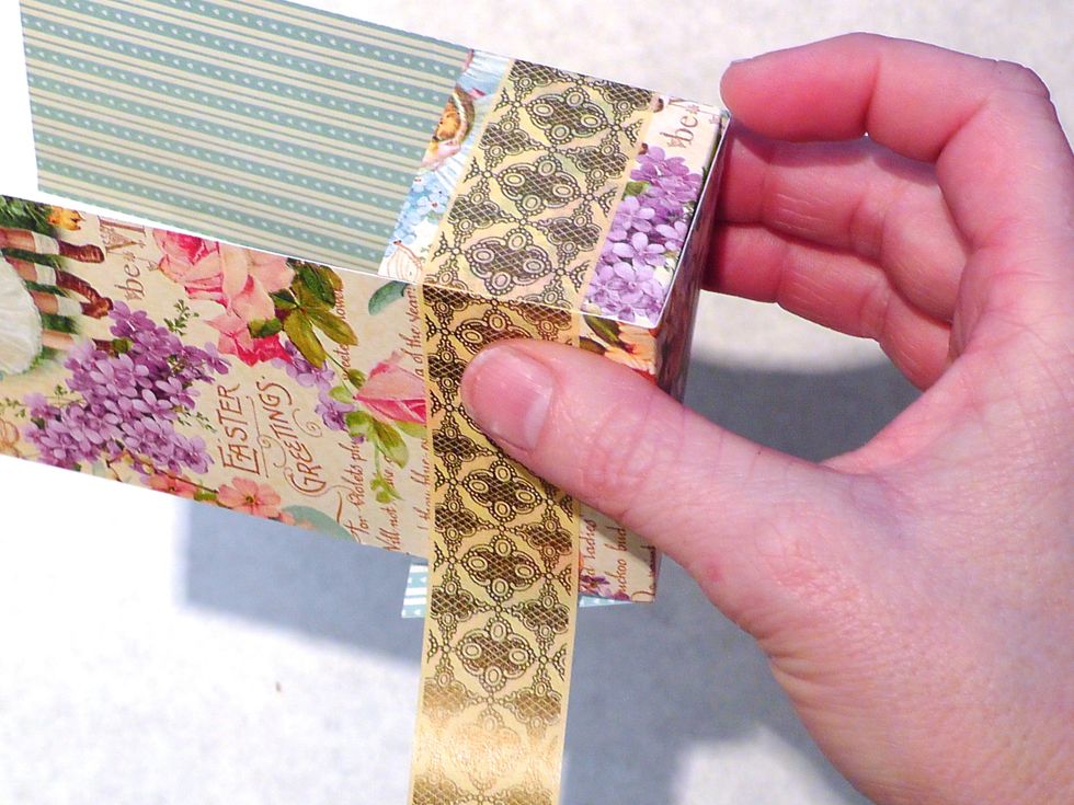 For best results keep the smaller inside strip to the inside of the bigger strip- after I tape it I even press the sides in a little to keep them towards the inside