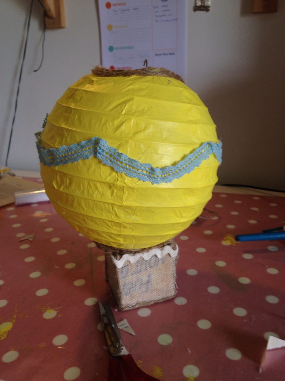 For decoration I have added some ribbon to my ballon