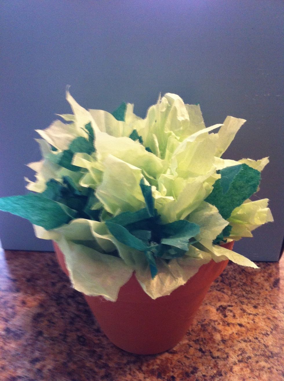 For more contrast in your leaves, add two different kinds of tissue papee