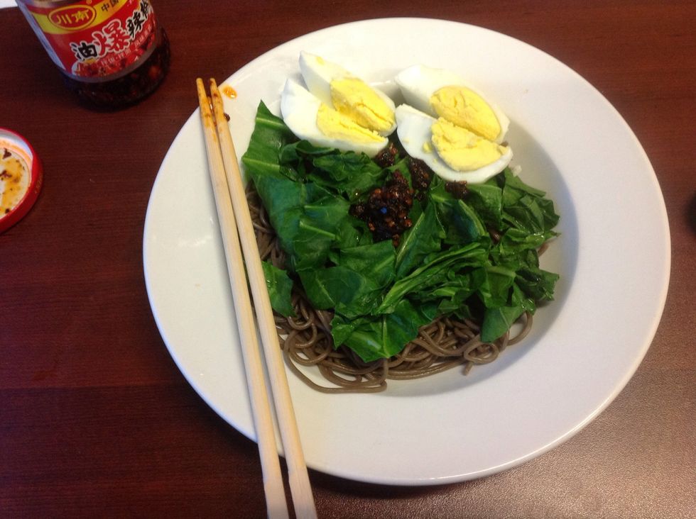 For other microwave haters out there, here's a super tasty lunch that can be made while you're working. I added sliced egg and Chinese chilies in oil to my soba and blanched collards. YUM!