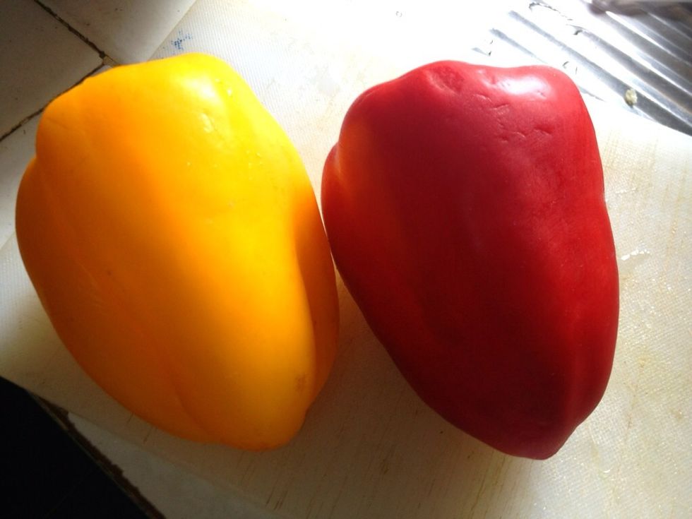 For roasted veggies, I choose red and yellow capsicum. Cut into rings