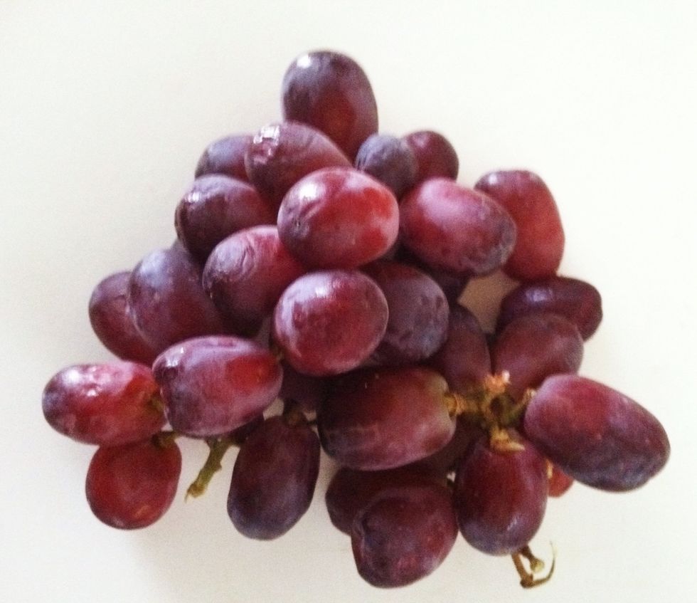 For single serving, use one bunch of grapes.