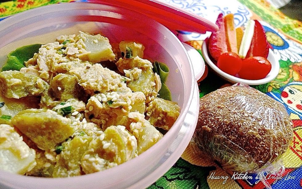 For small eaters, serve potato tuna salad in an airtight lunchbox with multigrain bread roll. Spread bread roll sparingly with polyunsaturated margarine or butter and wrap separately to keep fresh.