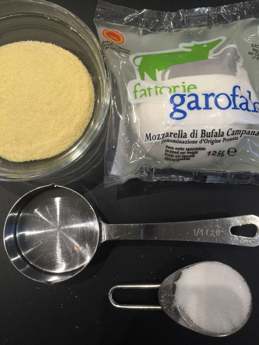 For the cheese dough: 125 g Mozzarella di buffalo. 50g semolina (1/4 cup+1tbsp). 1 tbsp sugar. 1/4cup water
