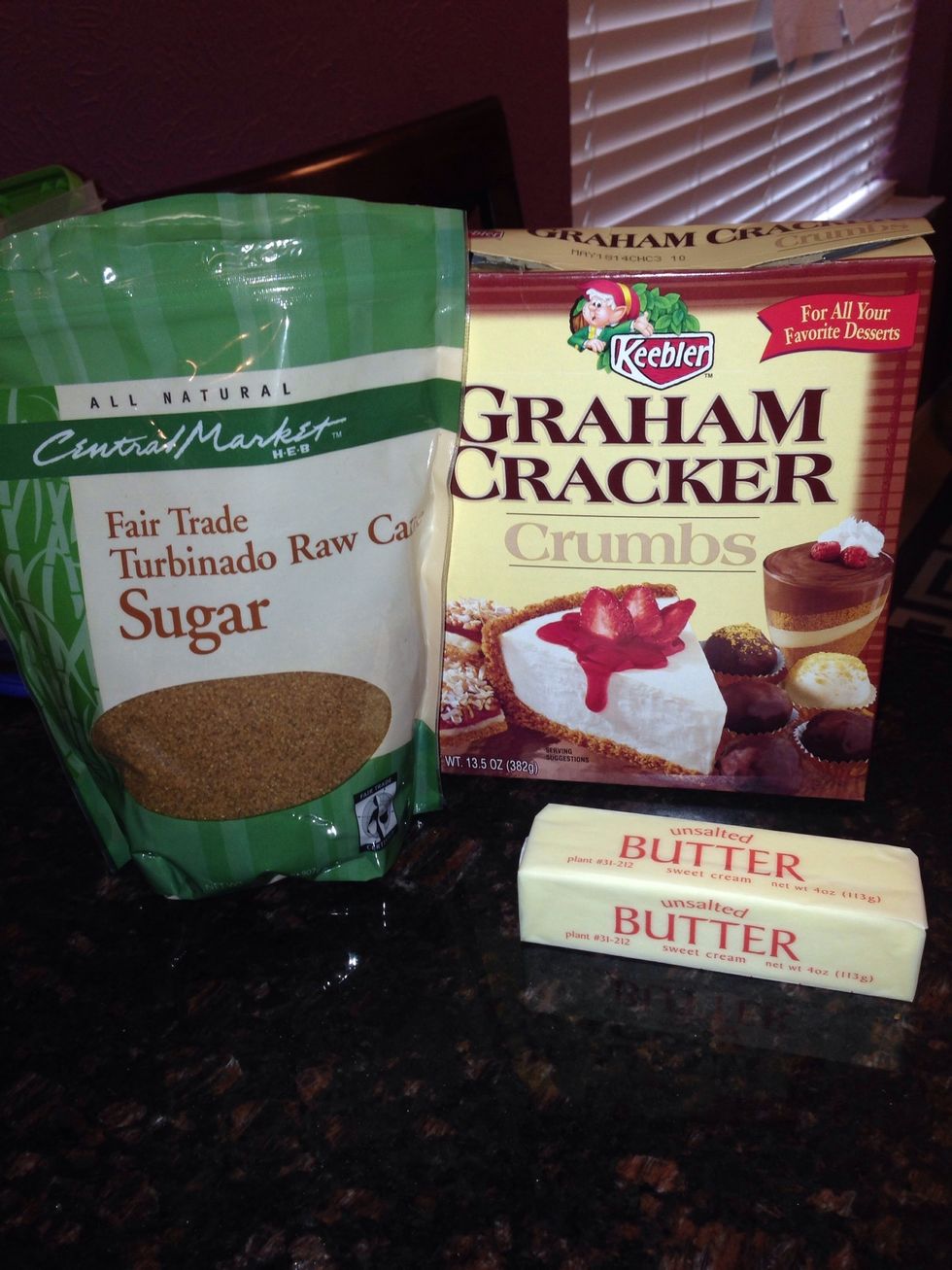 For the Crust: 3 Tbsp Brown sugar, 1 3/4 cup graham cracker crumbs, 1 stick butter melted and 1/2 tsp Ground Cinnamon. Mix all together in a bowl.