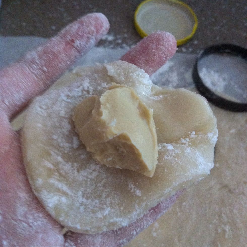 For the filling you can use red bean paste, black seasame paste, Nutella or even peanut butter!