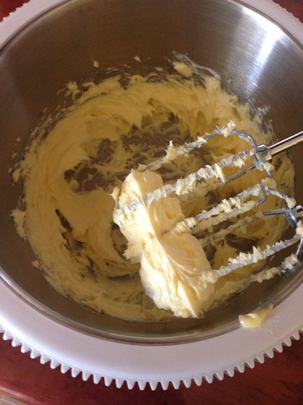 For the frosting mix 200g butter until light and pale