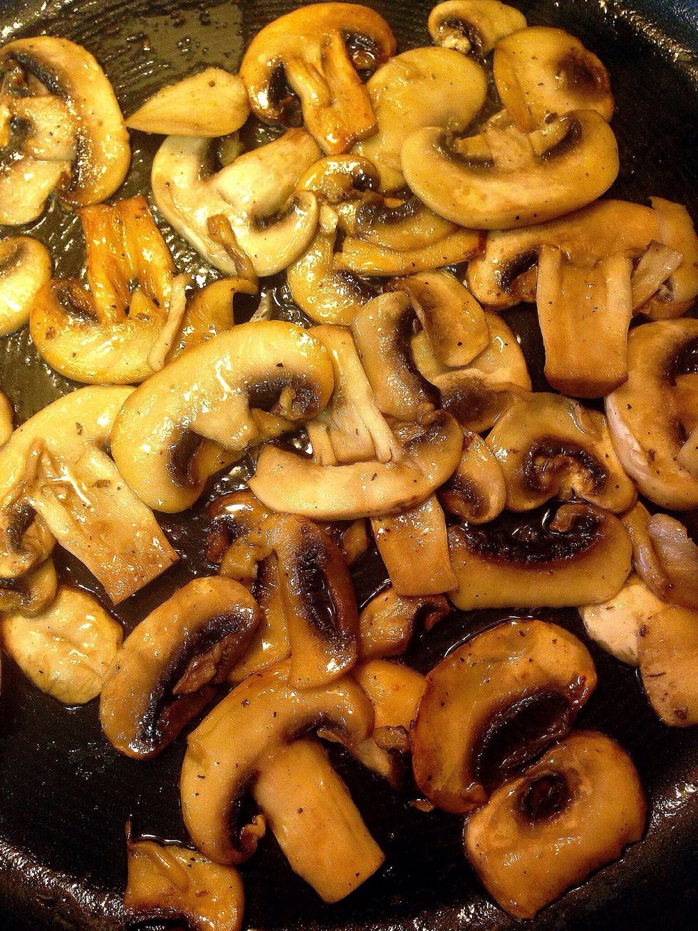 For the lavash fry sliced mushrooms