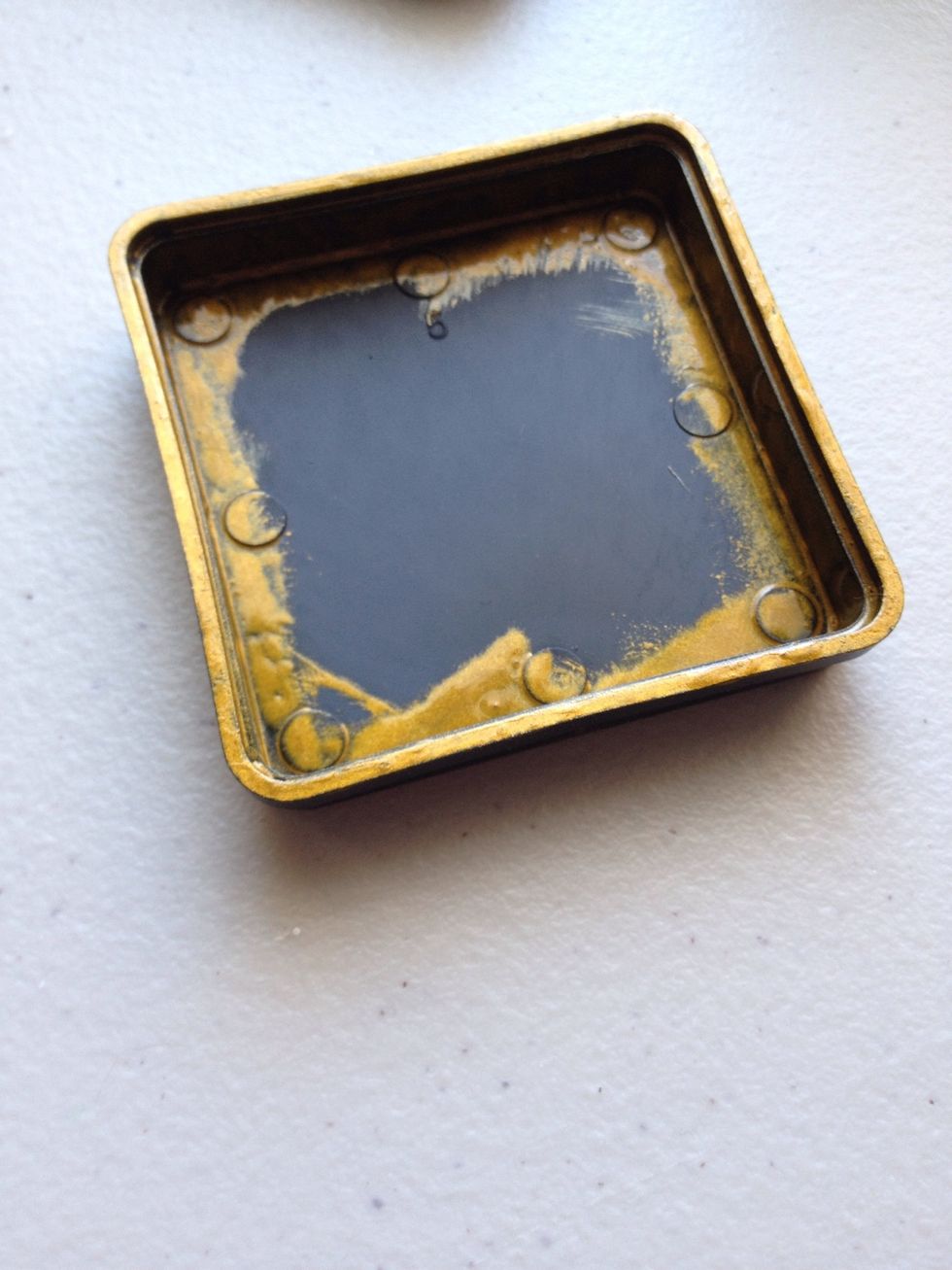 For the lid, make sure to apply the paint around the inside edges.