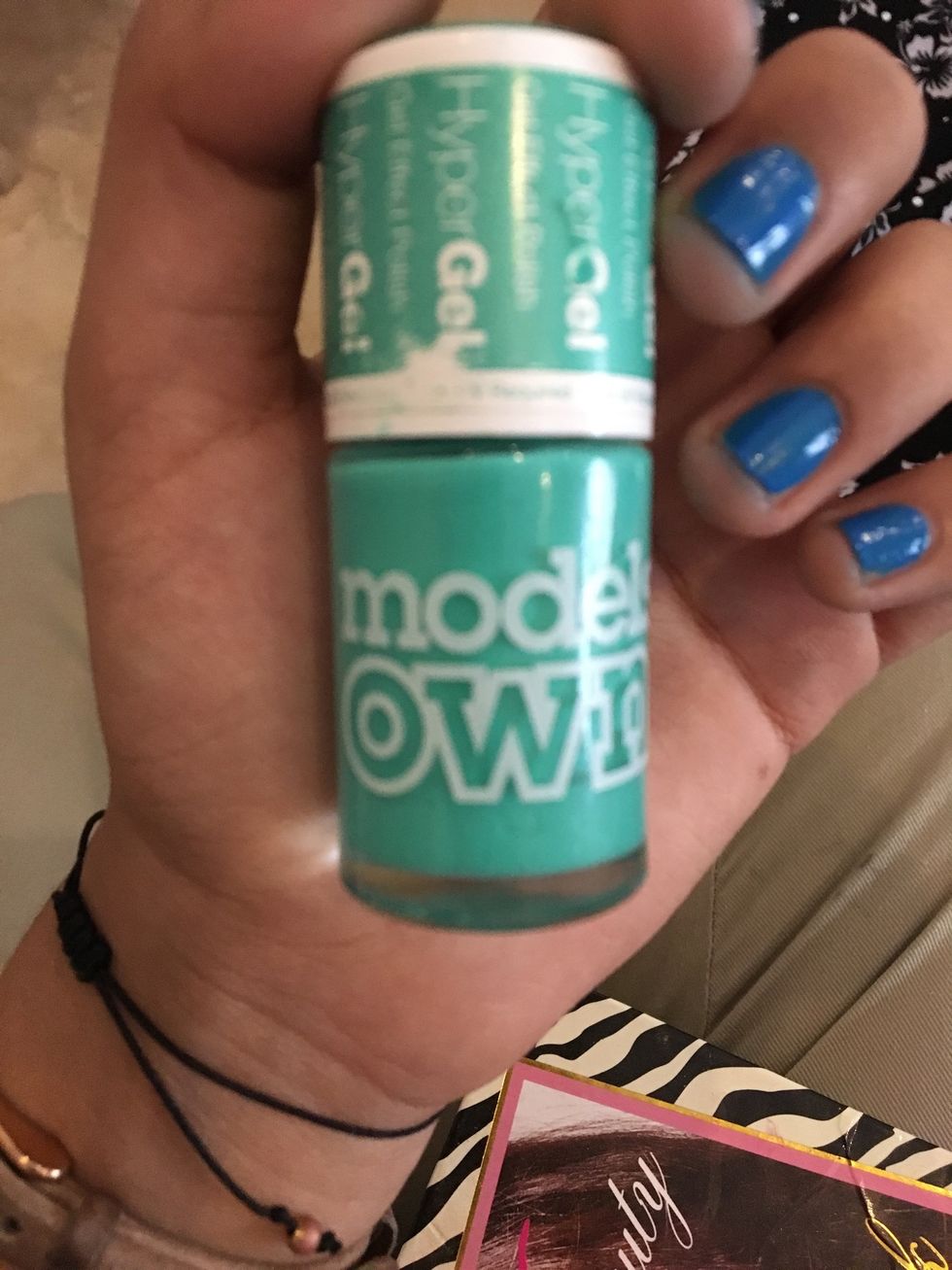 For the next step im using models own hyper gel