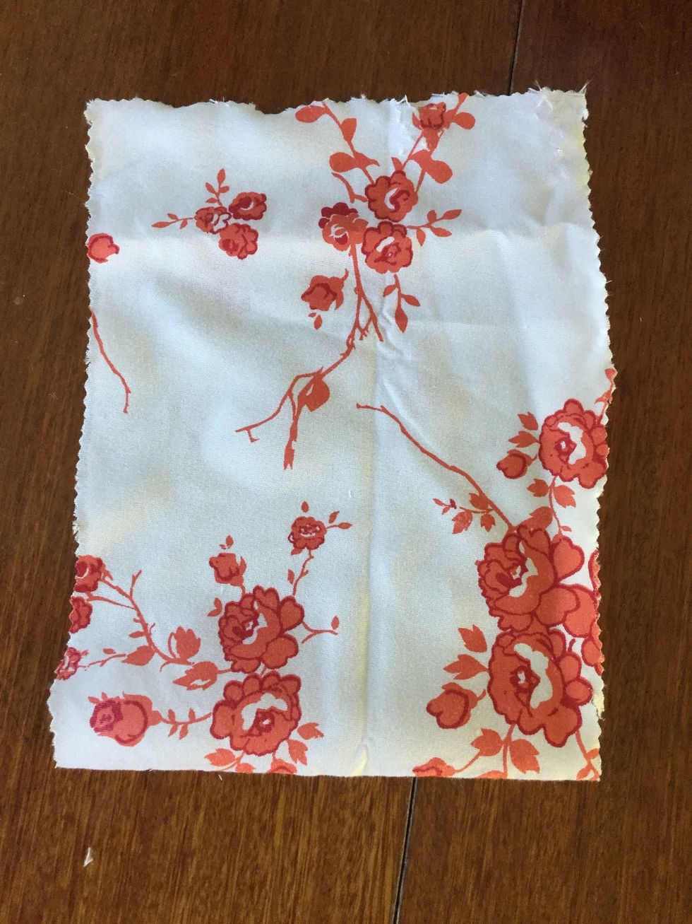 For the pocket you will need one 20 by 15cm rectangle in the same material as the bag and side panels. Or, you can mix it up and go for the liner or the handle material.