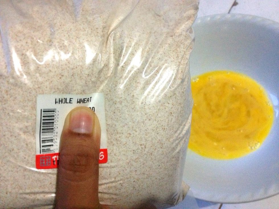 For this recipe I use whole wheat flour, but you're free to use any flour you like. You can also use buckwheat, but you also need xantham gum if you use gluten-free flour