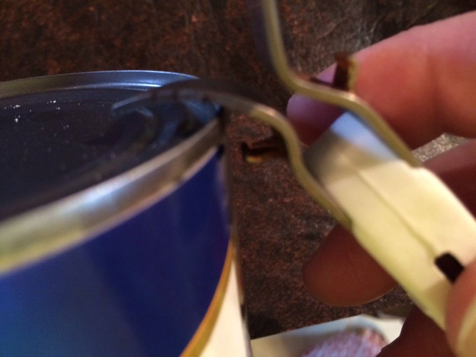 For those that are unfamiliar with these. The bottom is set up against the lip of the can.