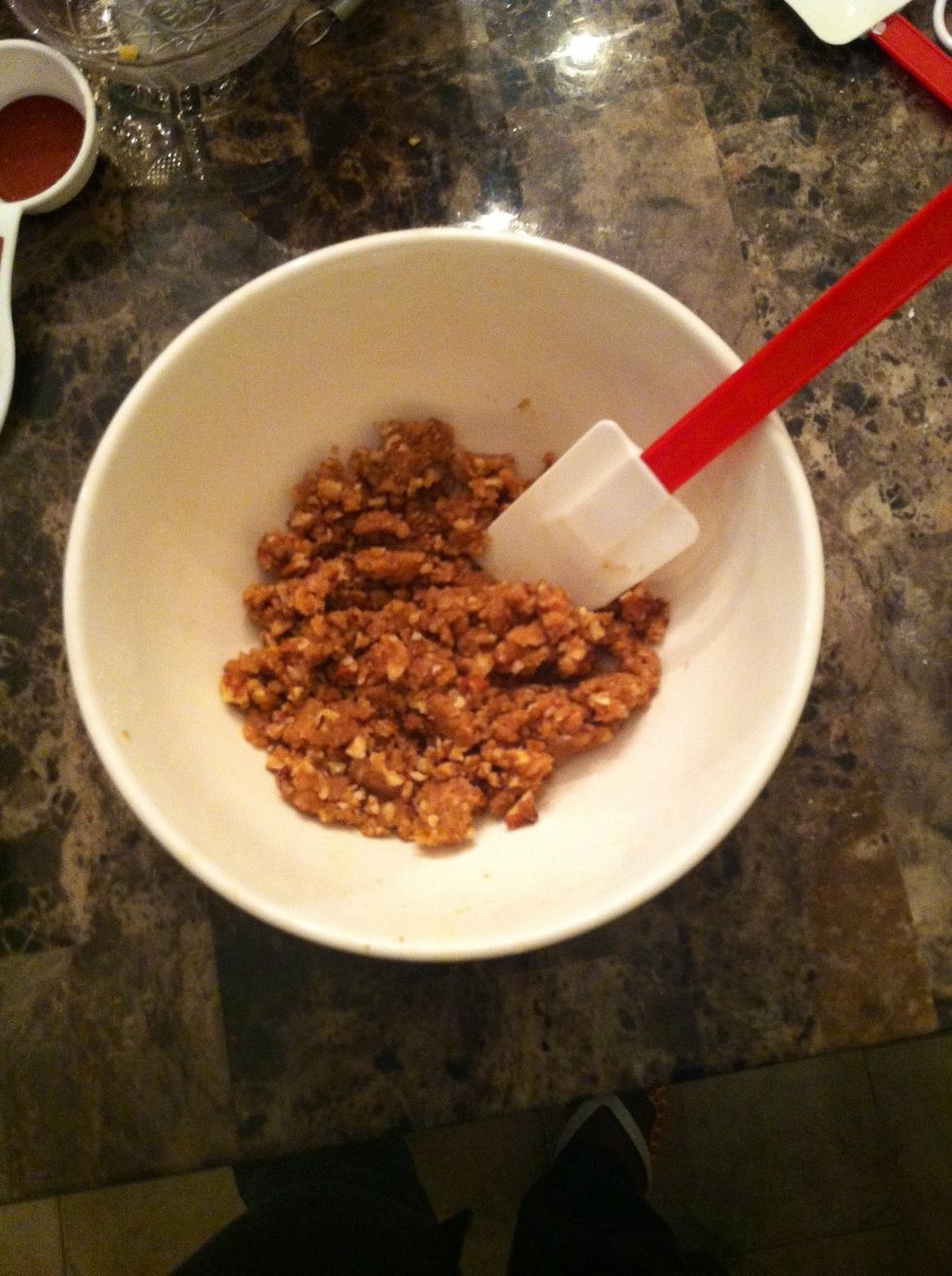 For Topping: Combine flour, butter, dermerara sugar, chopped pecans and cinnamon in a small bowl using a wooden spoon. Set aside.