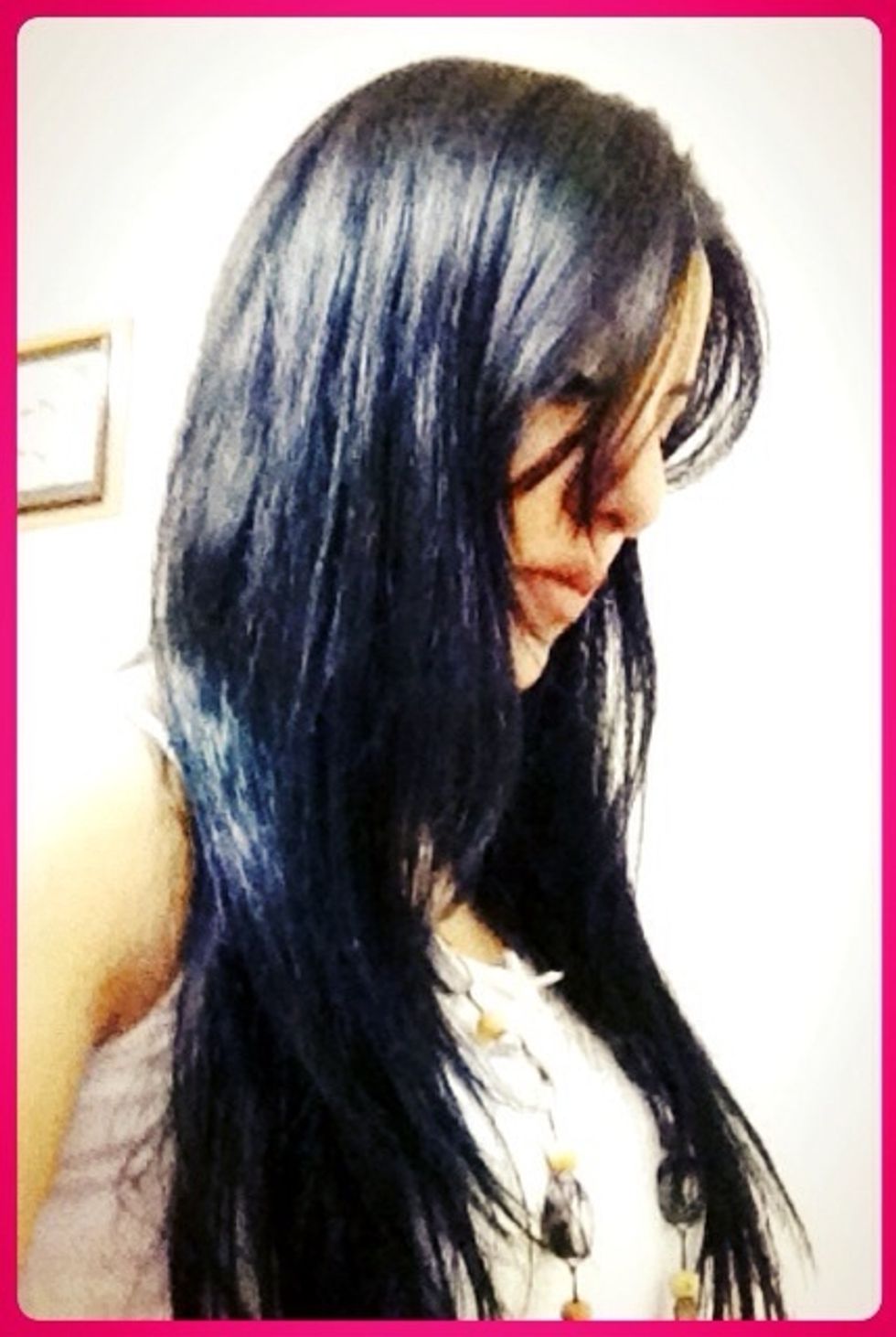 Form of hair from the front.