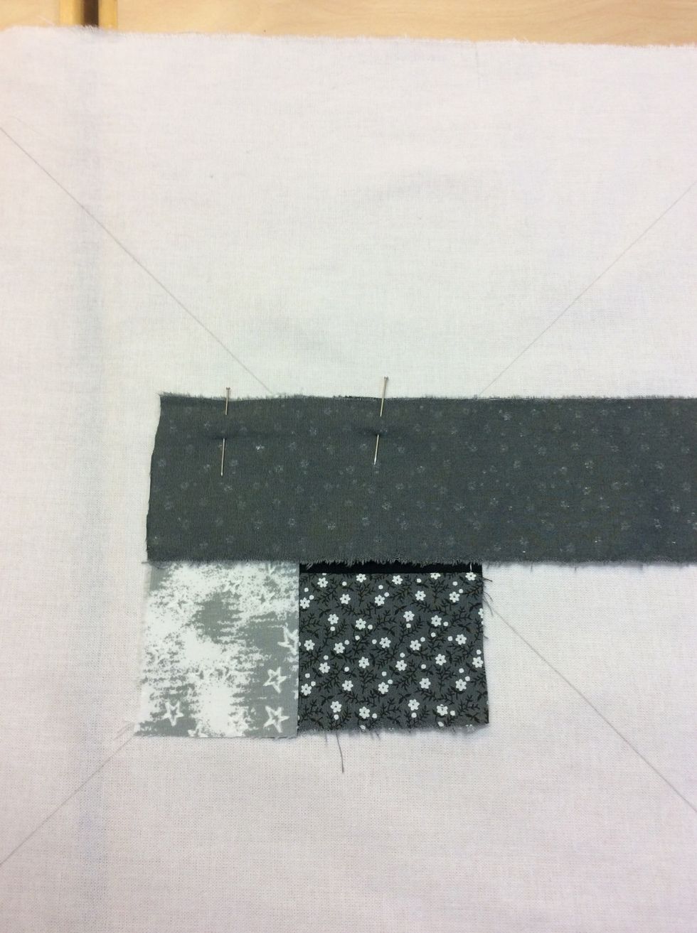 Forts\u00e4tt nu p\u00e5 samma s\u00e4tt hela tiden och t\u00e4nk p\u00e5 i vilken ordning du vill ha dina tyger.