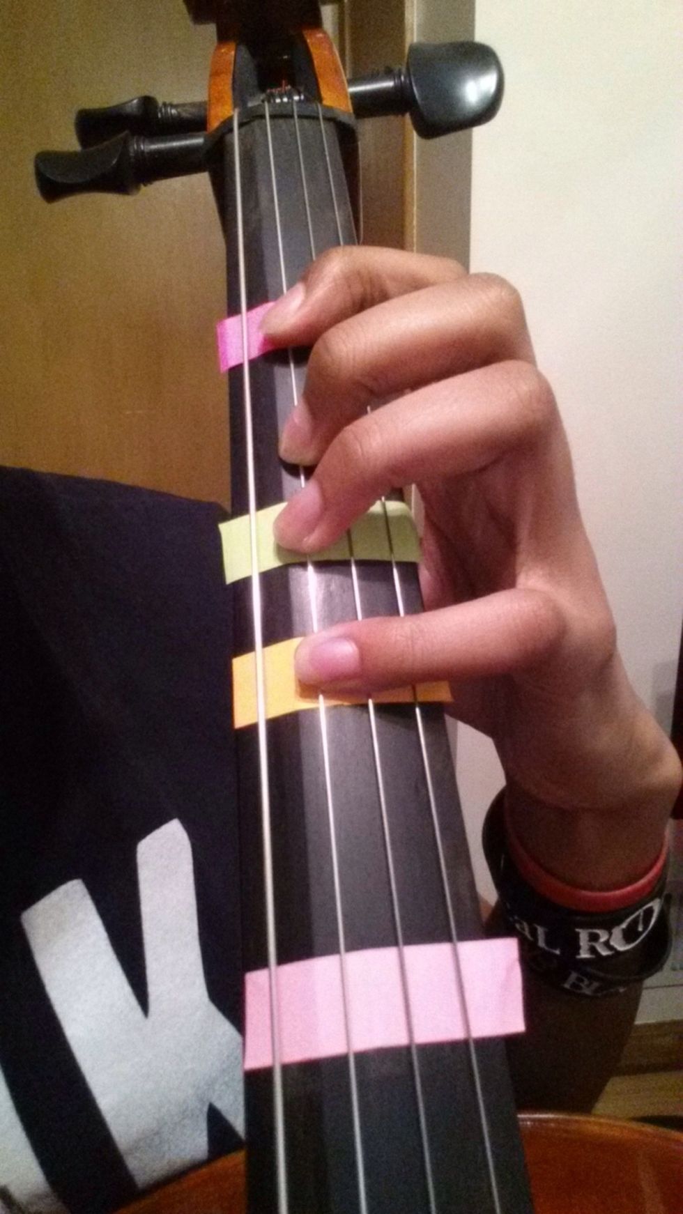 Four fingers would be "C."