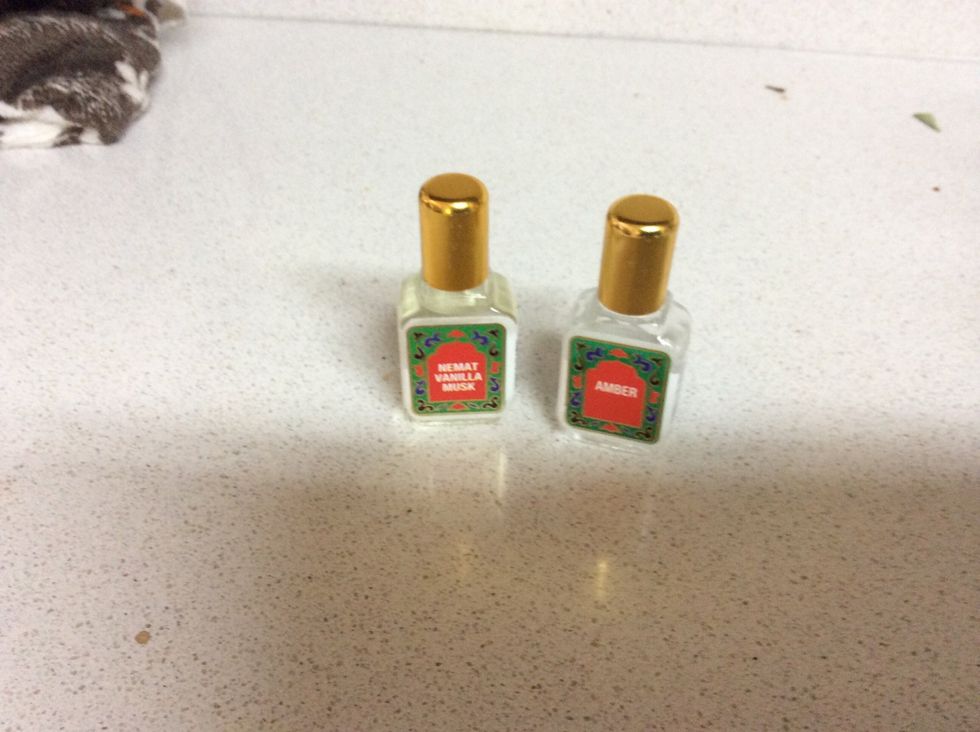 fragrances added to body butter. I ended up adding around a quarter teaspoon of each. The natural fragrance of the butter will be a cocoa/coconut, so I chose warm vanilla and amber to complement that