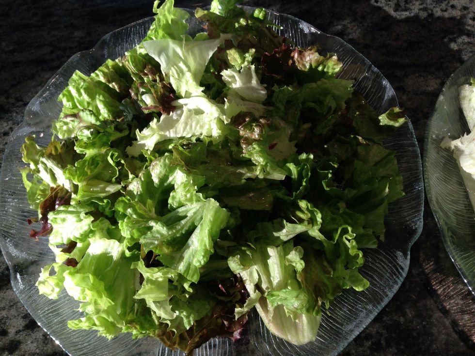 Fresh mix greens on first.