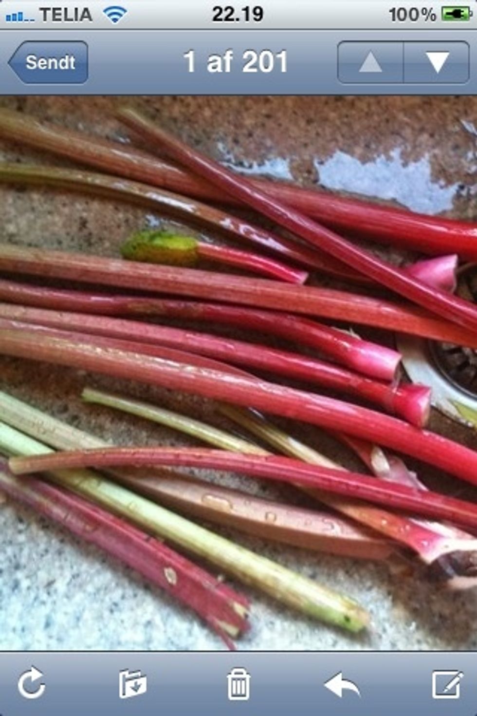 Fresh  rubarb,  rinse  and cut to the same size as strawberry