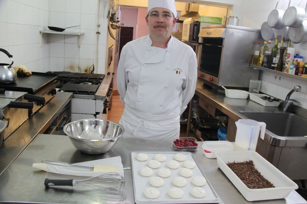 FROM THE ANTERIOR GUIDE : http://snapguide.com/guides/make-authentic-french-meringues/ * DO THE MERINGUES