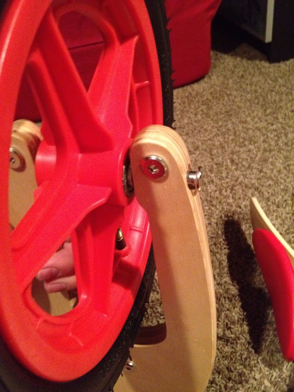 Front axle assembled.
