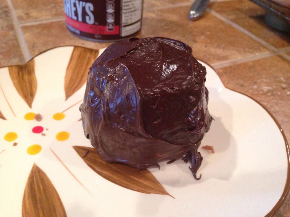 Frost all sides generously!