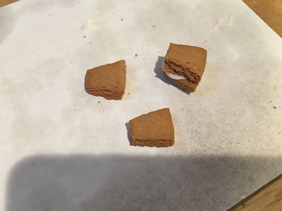 Frost them together and set aside.