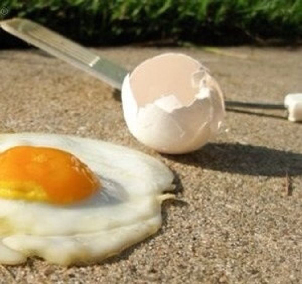 Fry an egg on the side walk