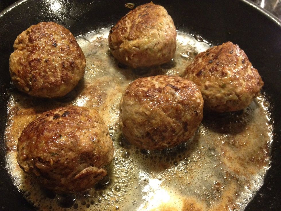 Fry meatballs whit oil and butter.