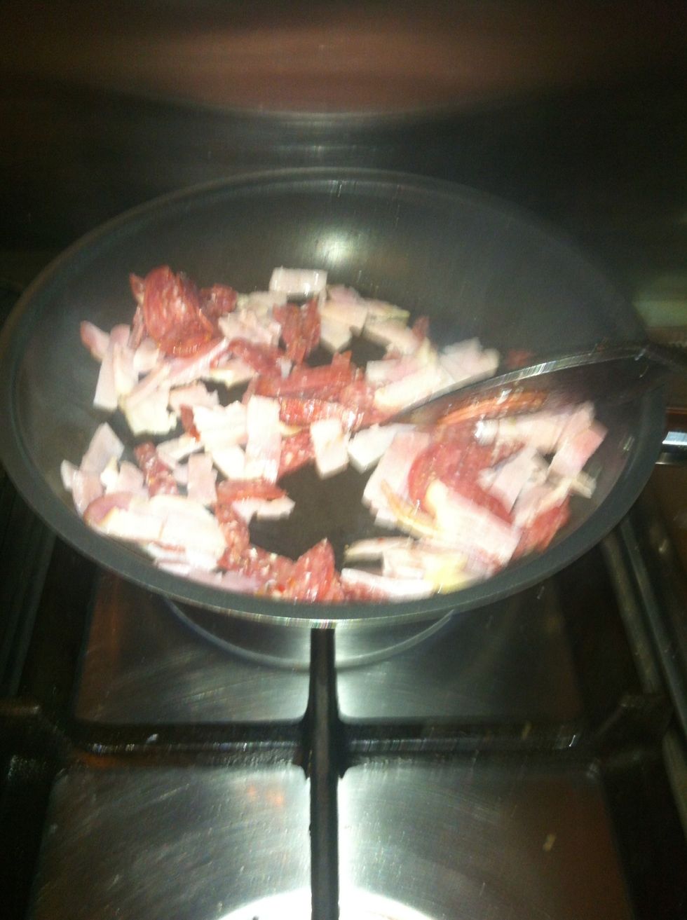 Fry off bacon and pepperoni