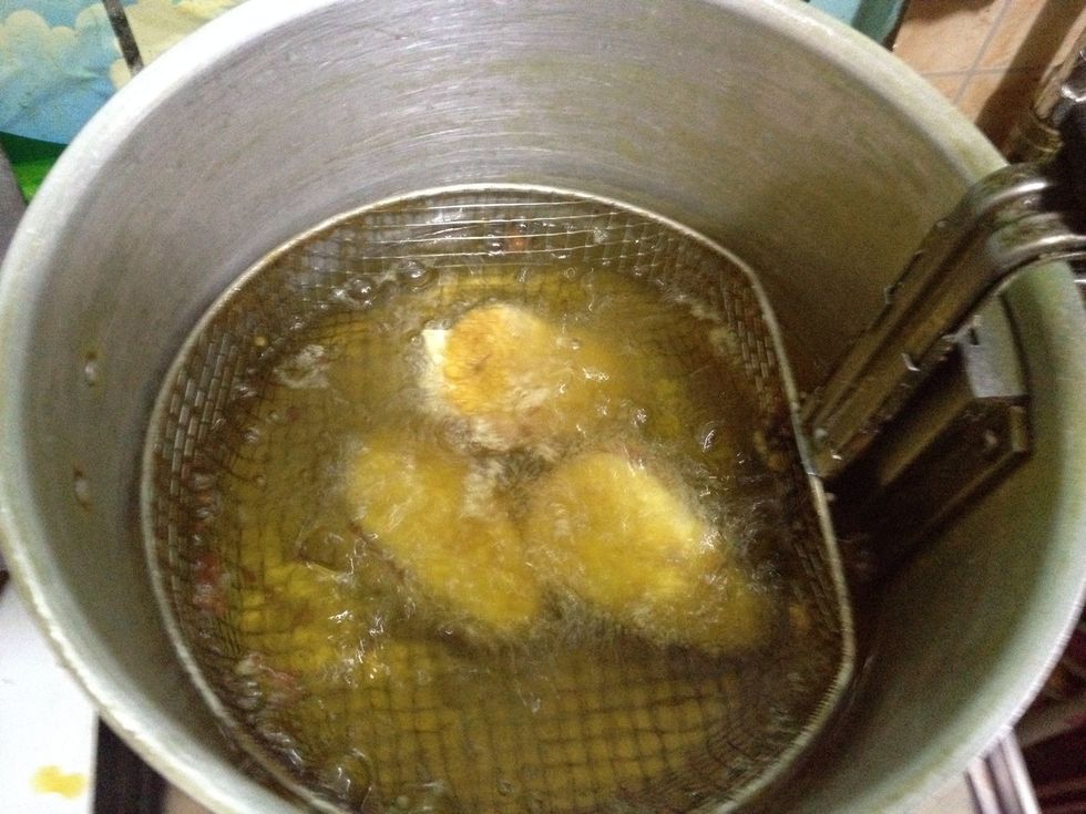 Fry the chicken cordon bleu