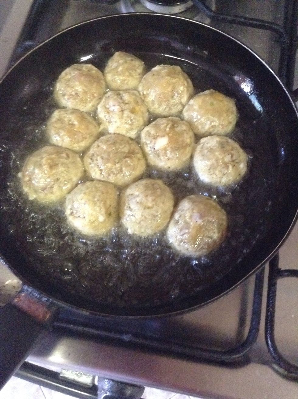 Fry the meat balls in 1 cup of oil until golden brown