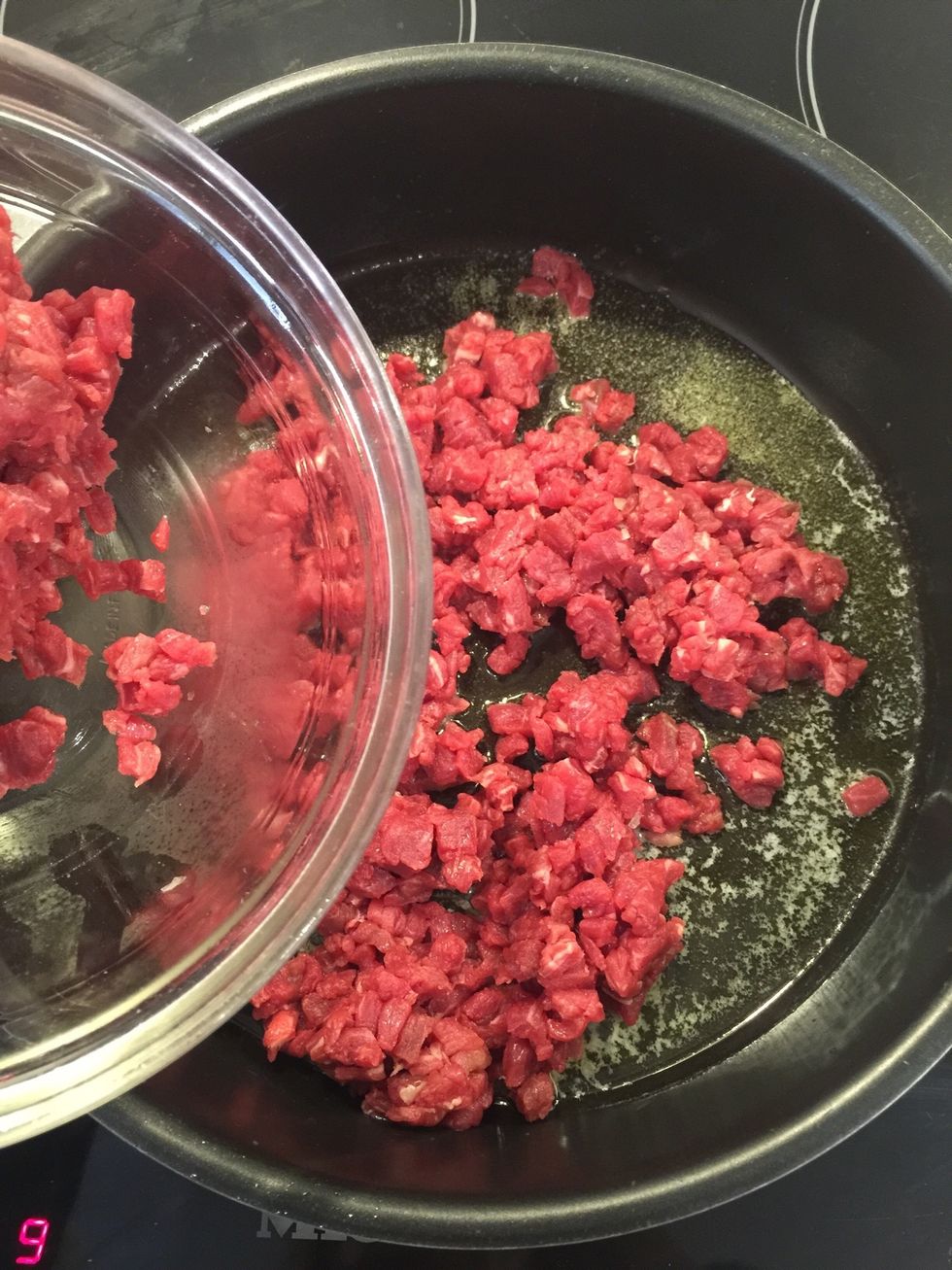 Fry the meat in the butter+oil