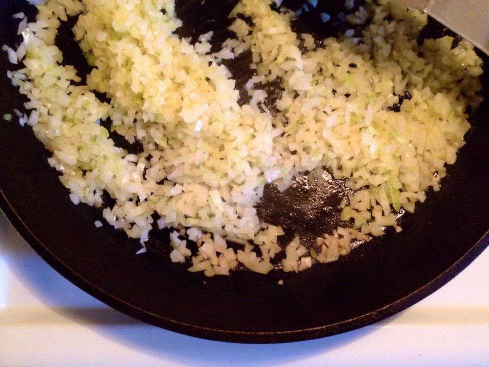 Fry the remaining onion in some butter. Then remove from the pan.