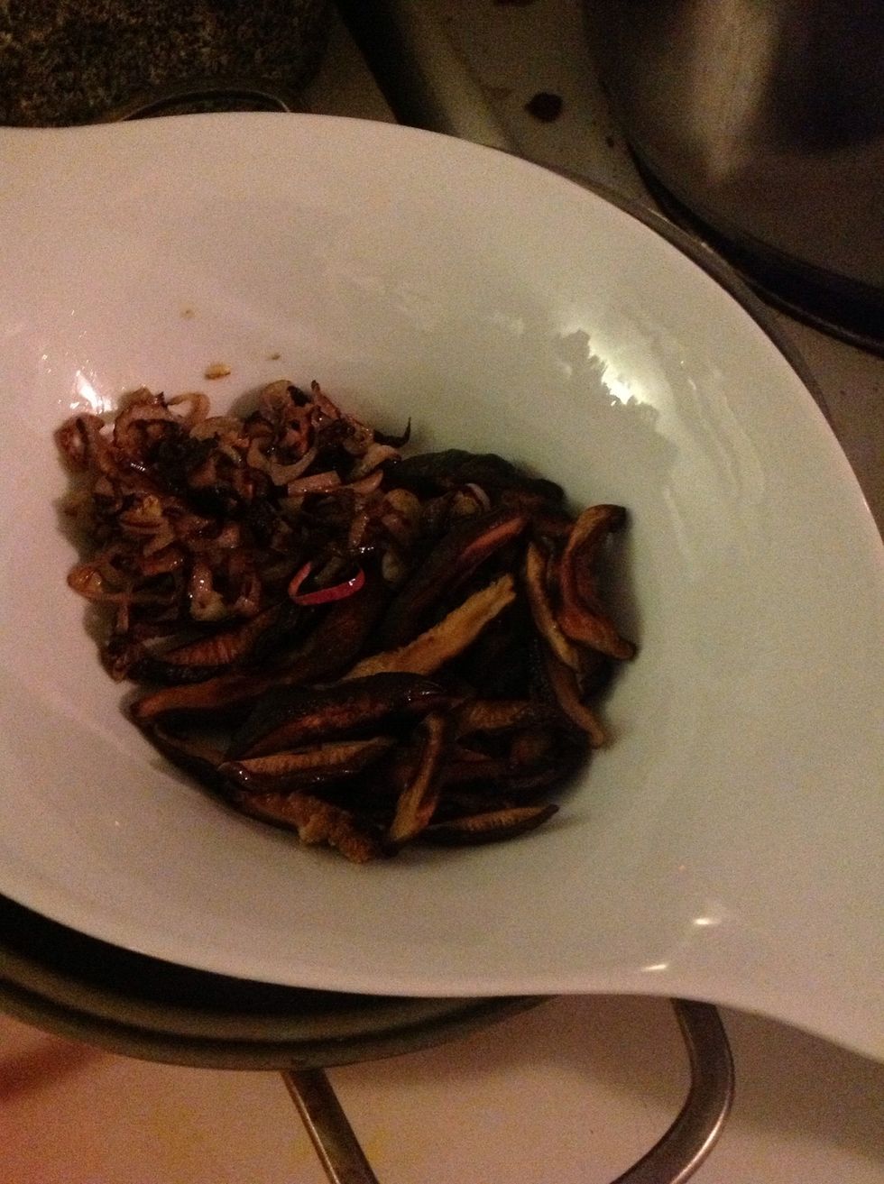 Fry the shallots and the mushrooms and set aside