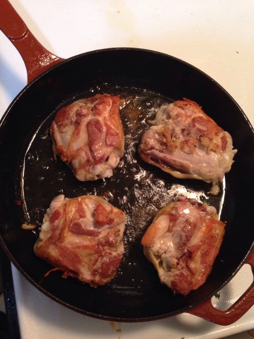 Fry them for 5 minutes per side. We're looking for crispy here.  Work in two batches, 4 at a time. When all 8 are done pour all the liquid into a bowl for later use.