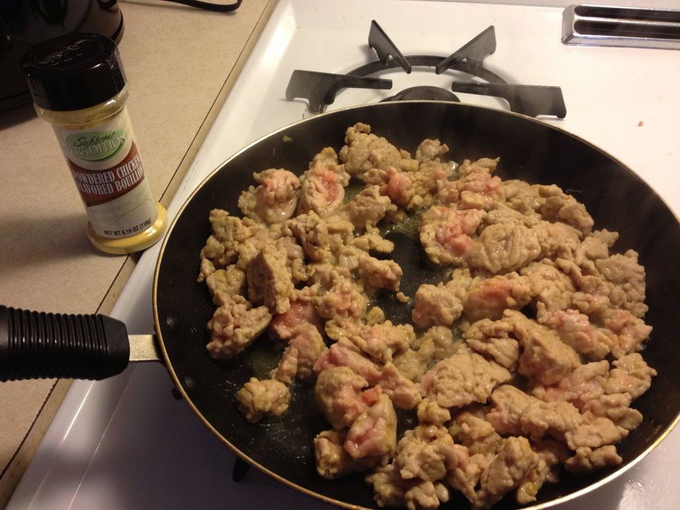 Fry your desired amount of ground CHICKEN with desired spices. I used powdered chicken bouillon & more Old Bay (sry I'm from Baltimore :-)