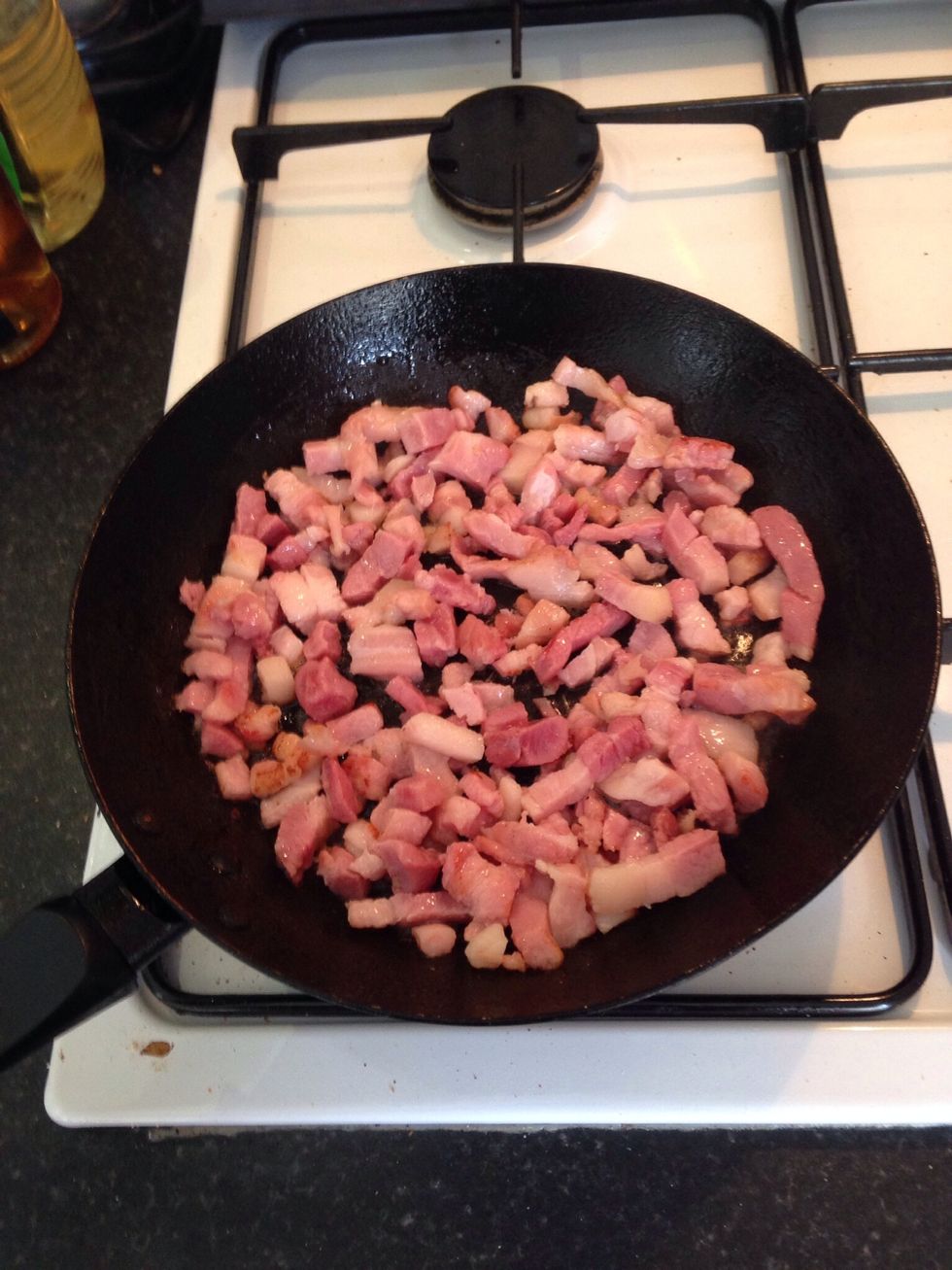 Fry your lardons in the frying pan