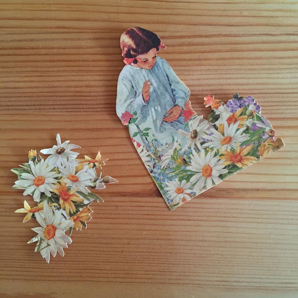 Fussy cut some pieces to glue them on the pop-up bases.