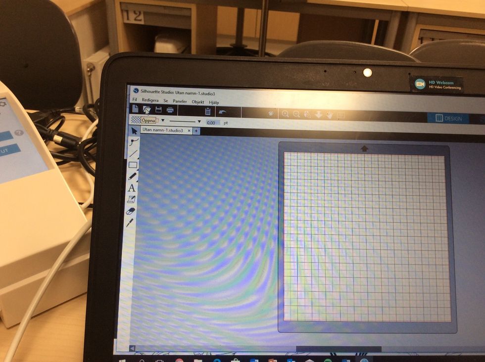 G\u00e5 in i silhouette programmet och v\u00e4lj ikonen f\u00f6r att \u00f6ppna.